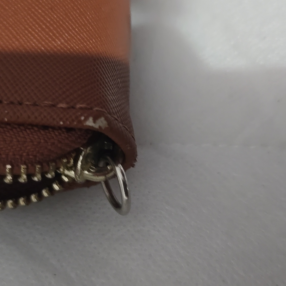 Steve Madden Tan Wallet with Gold Detail - Picture 5 of 9